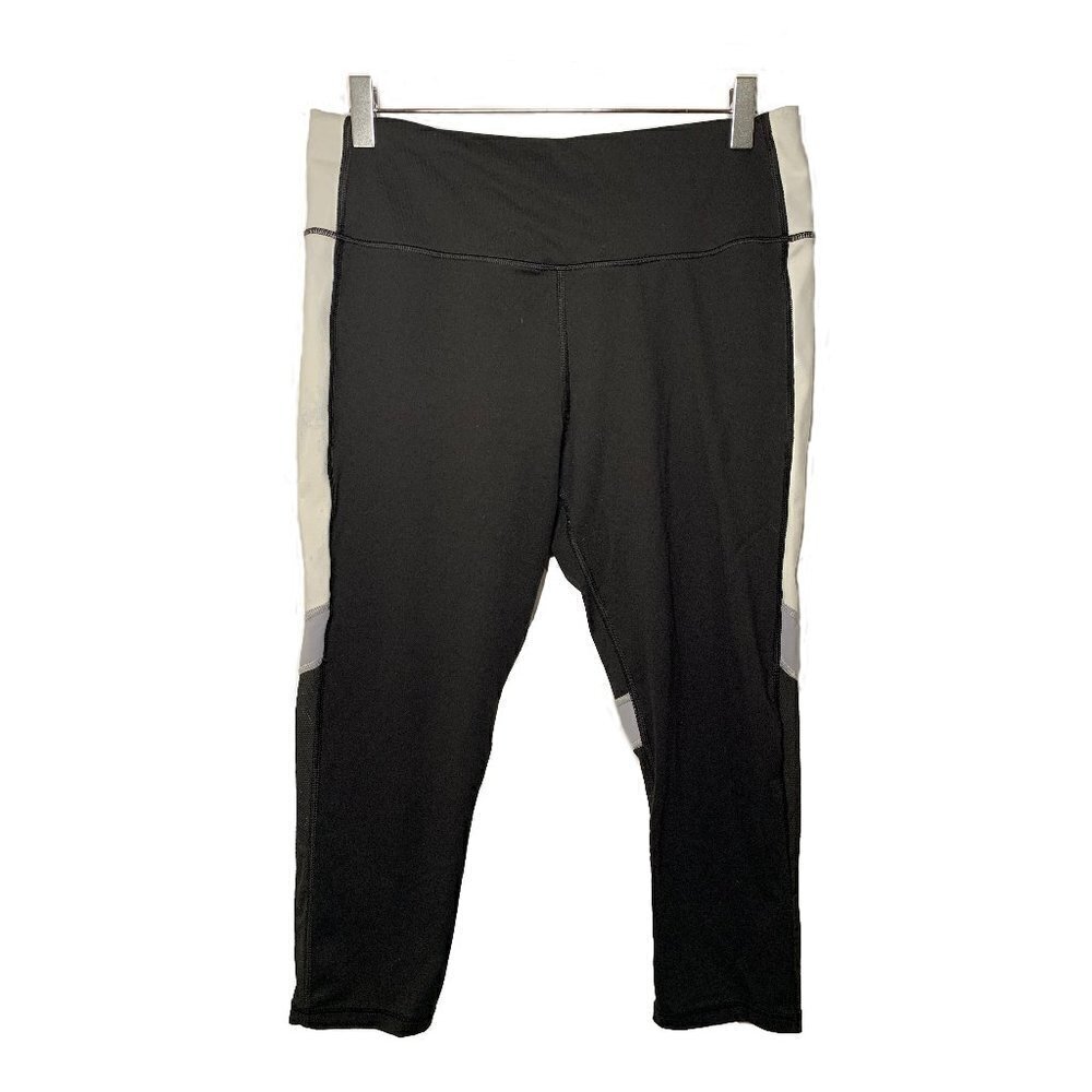 Victoria's Secret Black | Gray Capri Leggings L